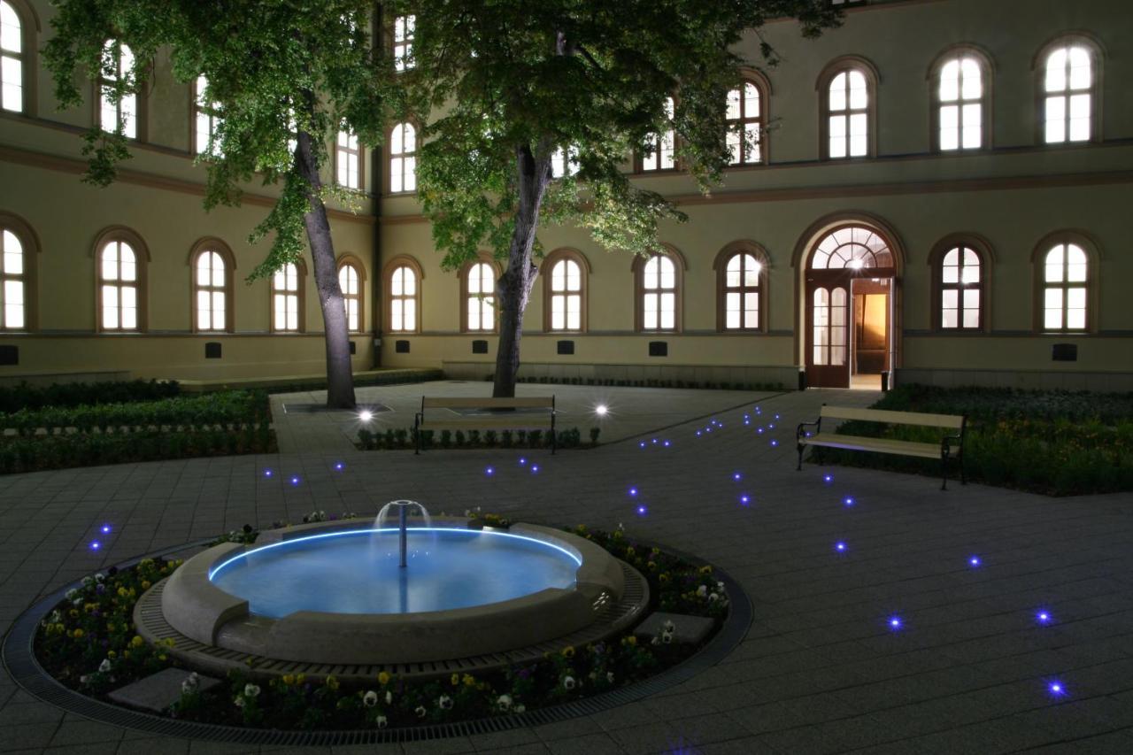 Hotel Adalbert Szent György Ház Esztergom Exterior foto